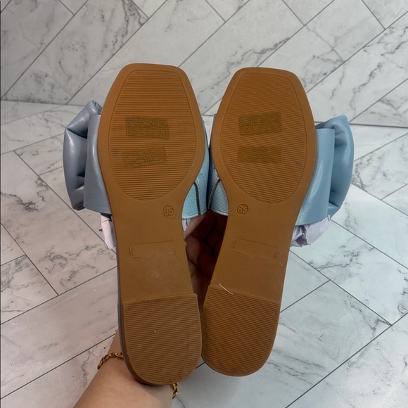 NWT Journee Collection Women Fayre Light Blue Faux Leather Slide Sandal Size 8.5 - Picture 5 of 8